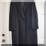 H02. Men's overcoat. 